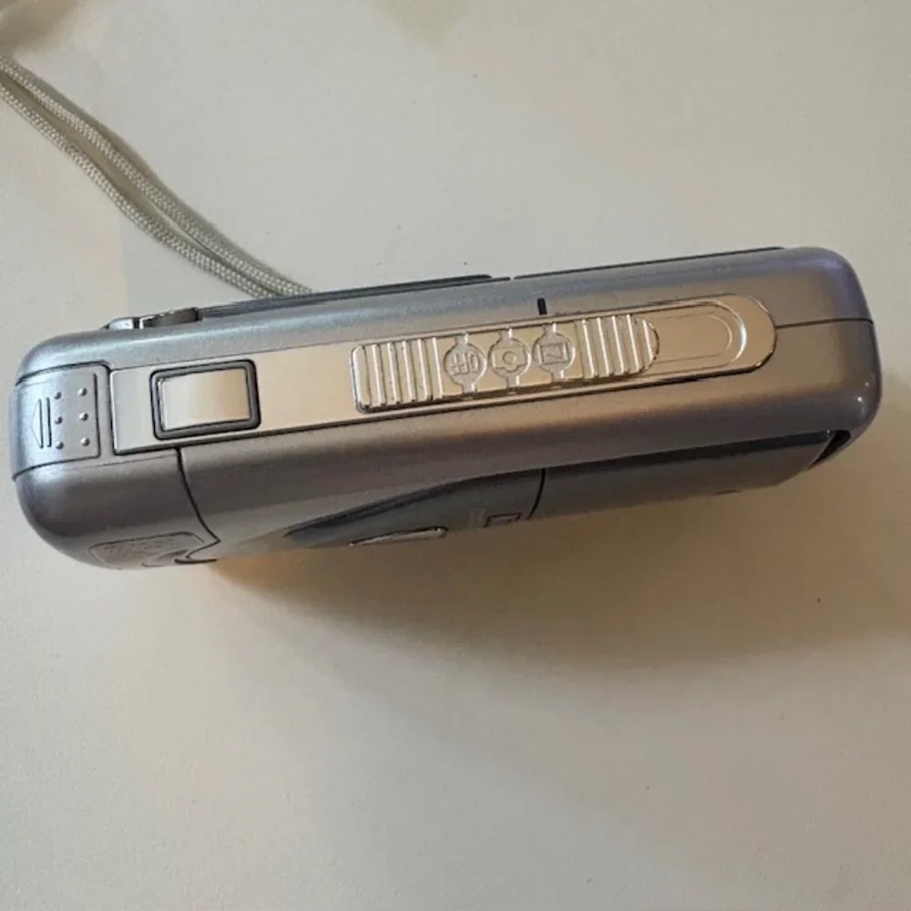 Nikon Coolpix 3500 3.2 MP Digital Camera – Retro Compact – Tested
